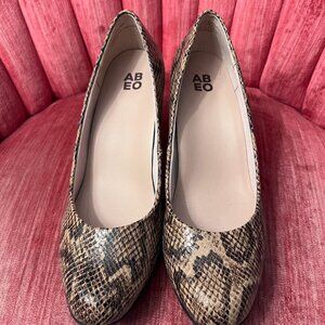 ABEO Brand "Venice" Snakeskin Printed Leather Heels - Women's Size 8